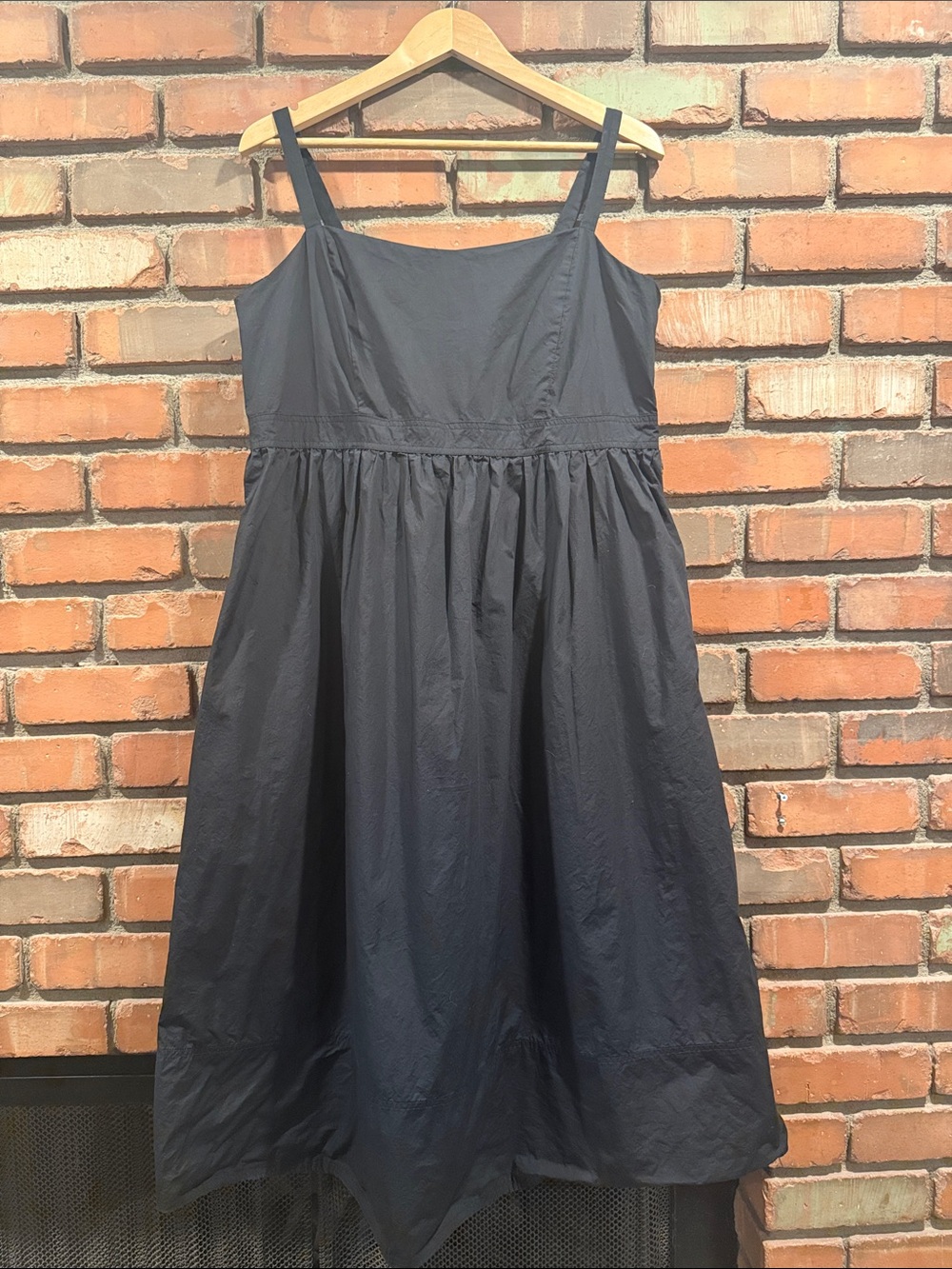 Well Worn-Black Sleeveless Midi Sundress
